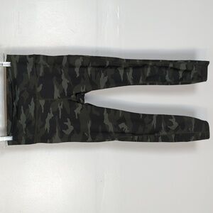 Athleta Ultimate 7/8 Tight